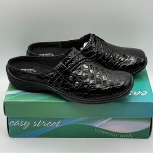 Easy Street Holly Comfort Mule | Black Patent Croc | 10W